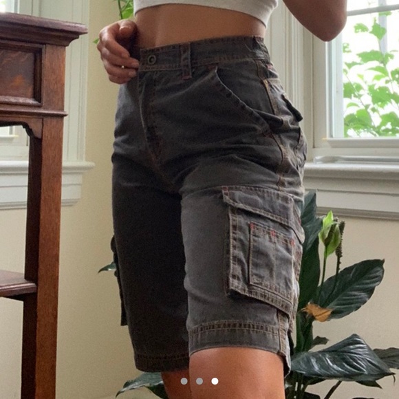 Cargo shorts - Picture 3 of 3